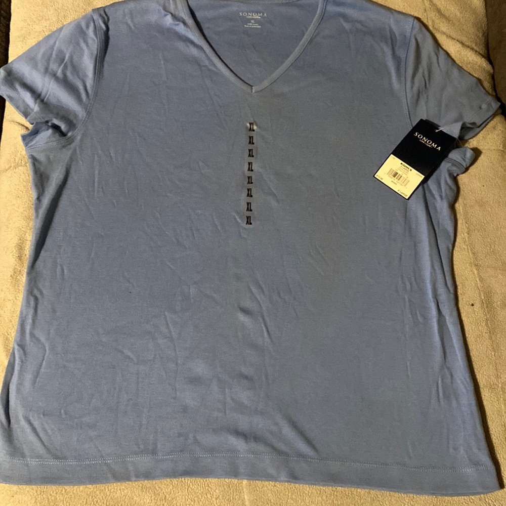 Sonoma V-Neck Tee shirt NWT